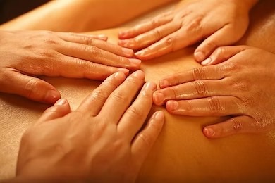 Massage à 4 mains. Offrez ... à Pignan